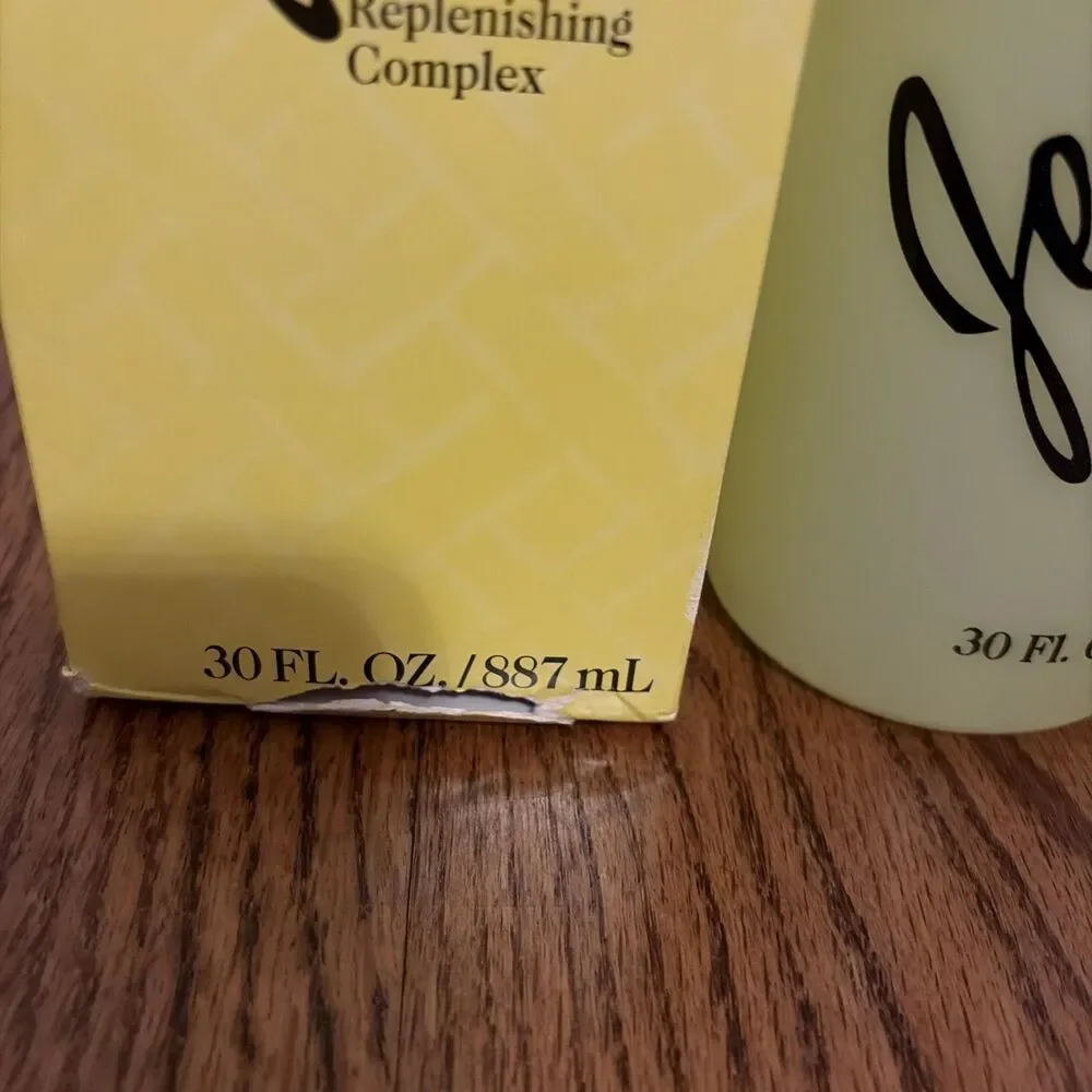 JEAN NATE by REVLON CONSUMER PRODUCTS 30 FL oz / 887 ML After Bath Splash